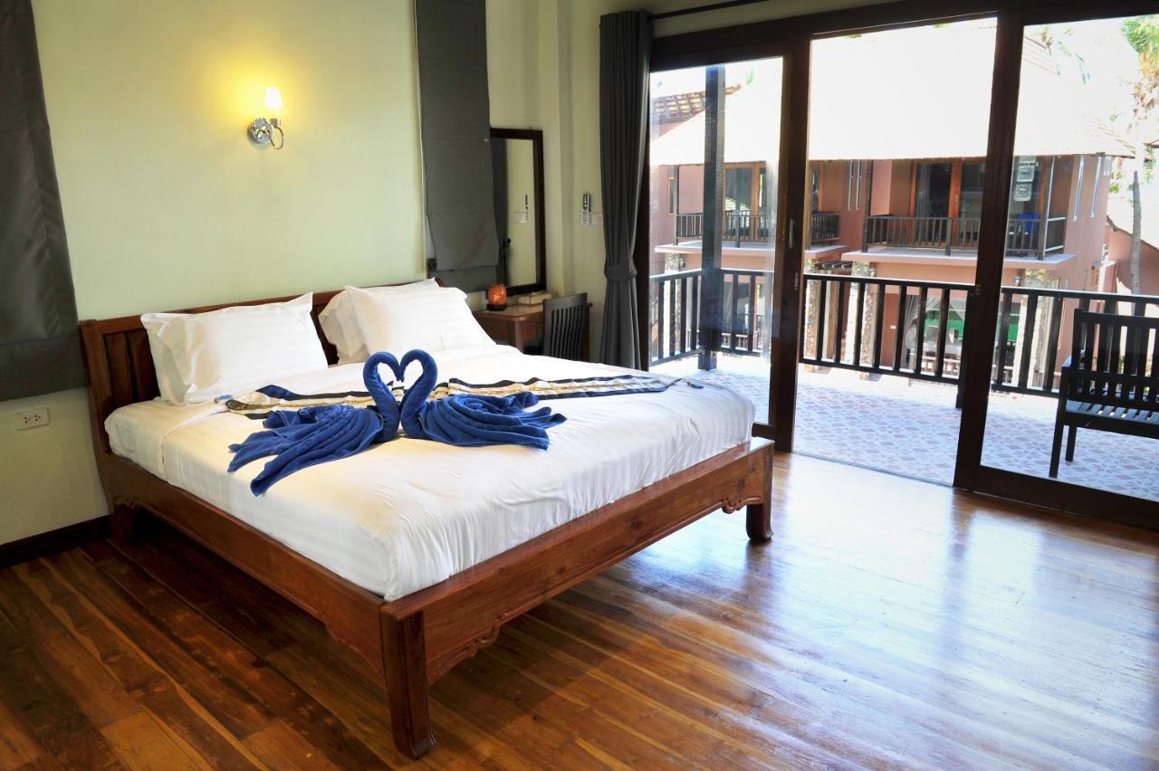 Standard Room, Pool View