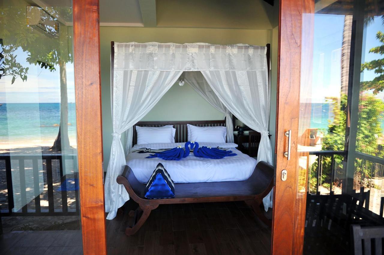 Deluxe Beachfront Room